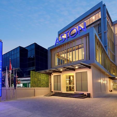 Aston Palu Hotel & Conference Center Luaran gambar