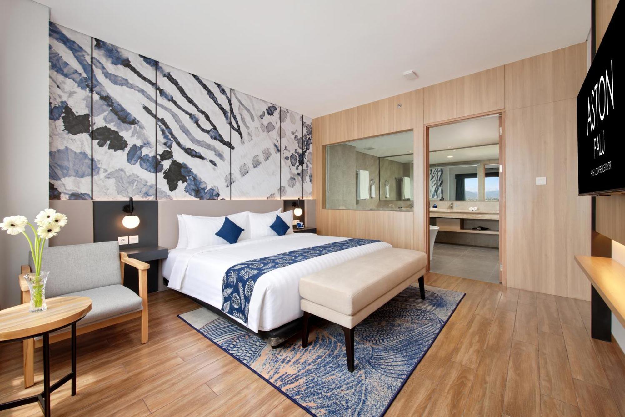Aston Palu Hotel & Conference Center Luaran gambar