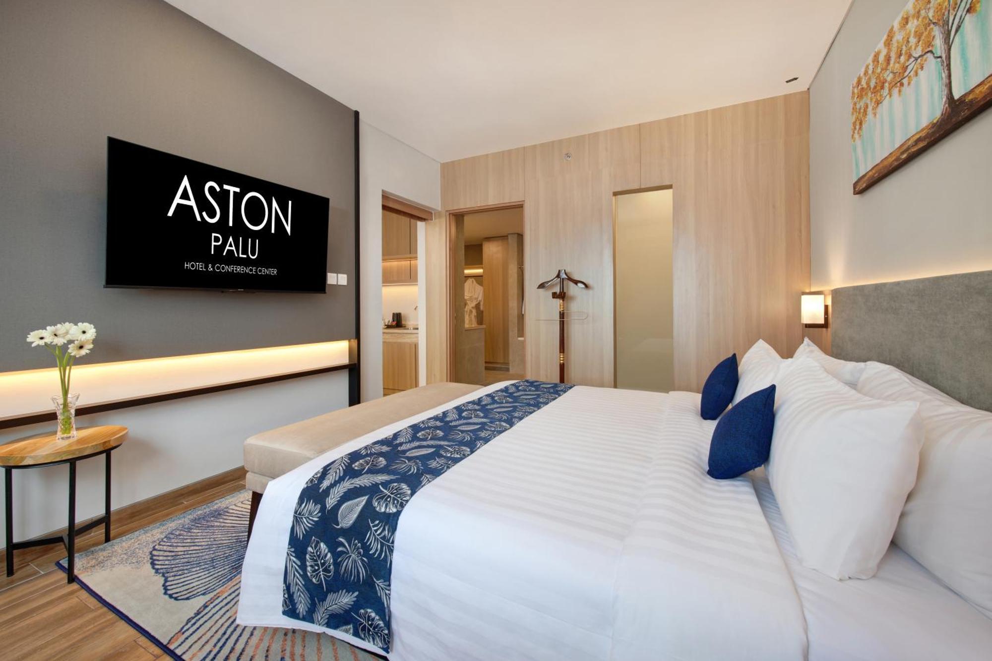 Aston Palu Hotel & Conference Center Luaran gambar