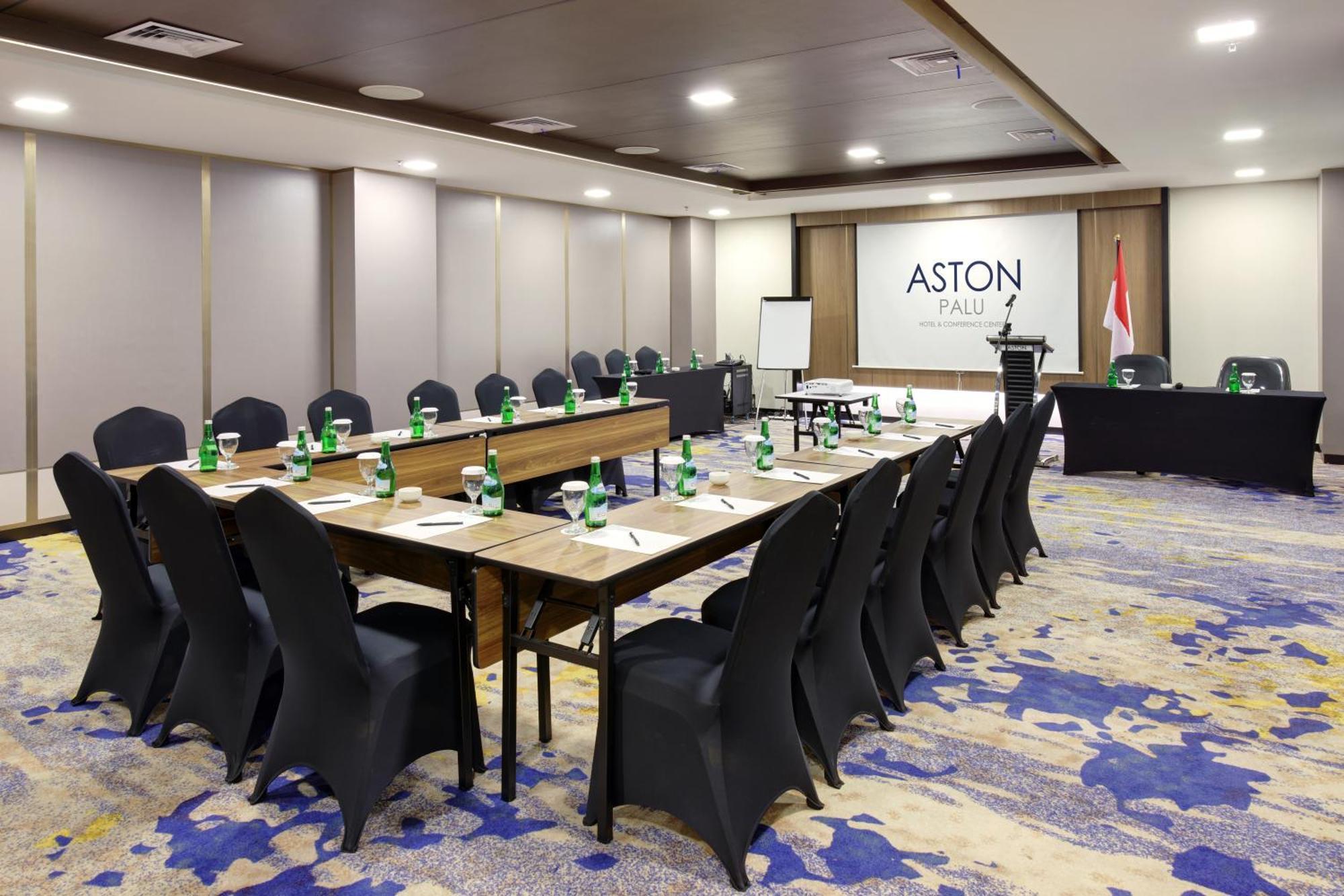 Aston Palu Hotel & Conference Center Luaran gambar