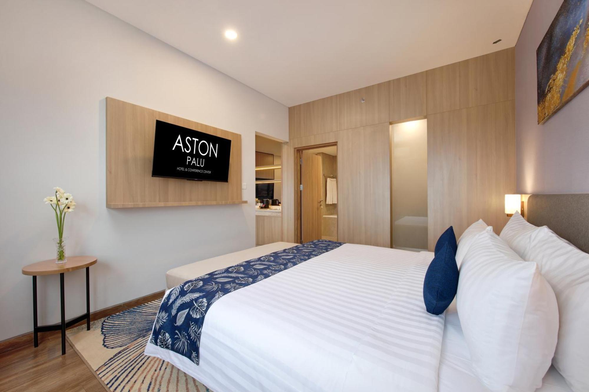 Aston Palu Hotel & Conference Center Luaran gambar