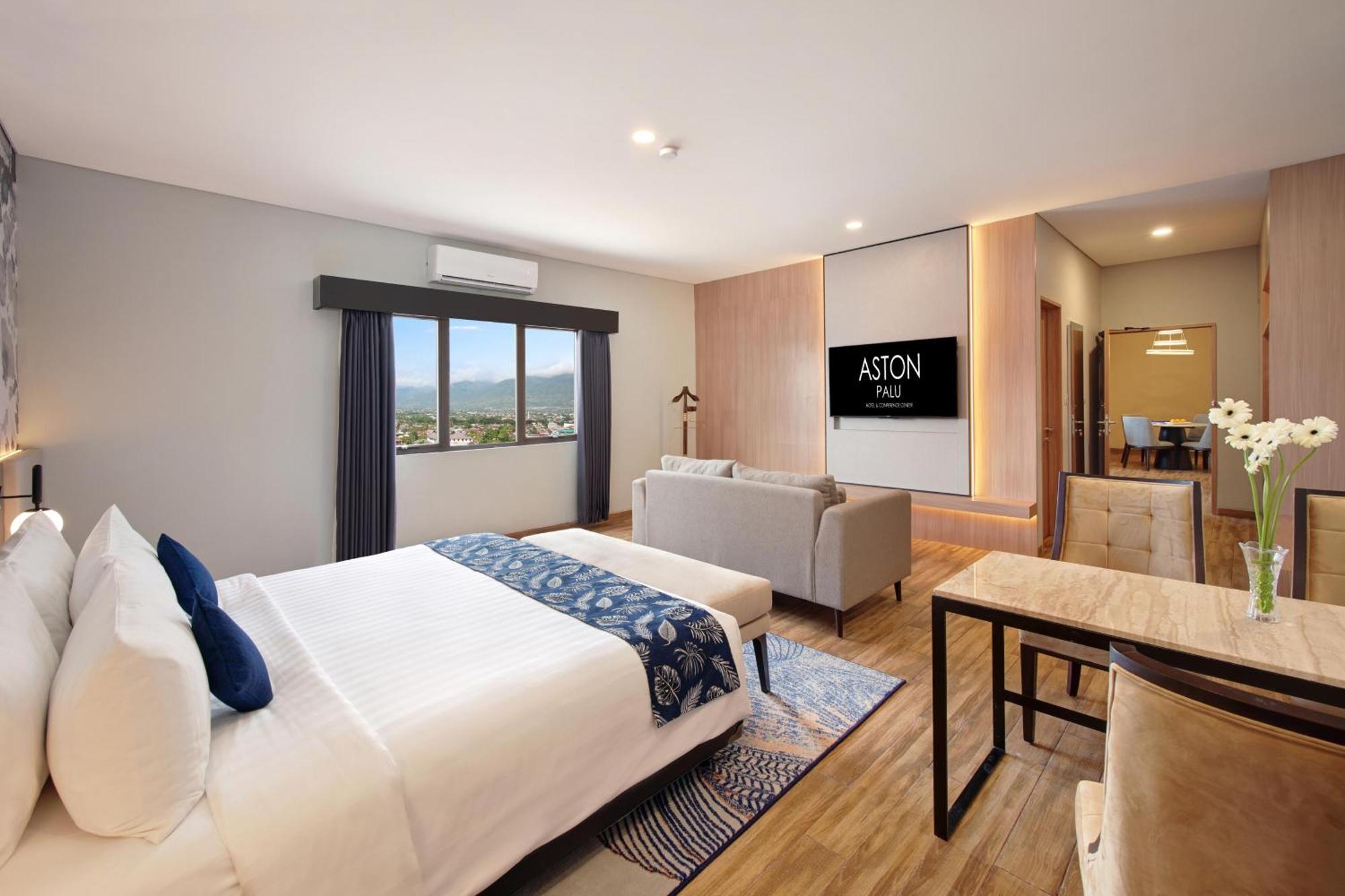 Aston Palu Hotel & Conference Center Luaran gambar